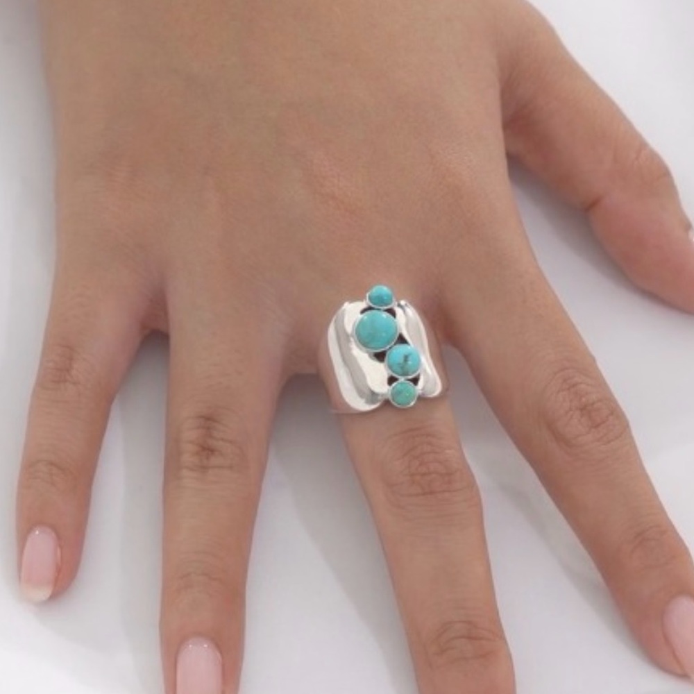 Silver Turquoise Ring - Picture 4 of 8